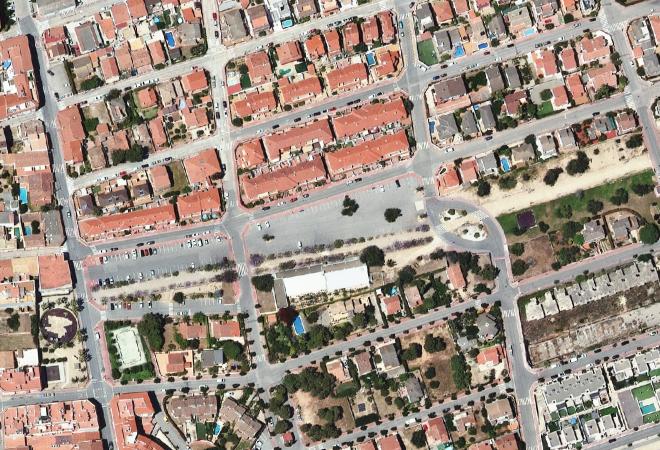 Vista aérea Mercat Setmanal, Roda de Berà